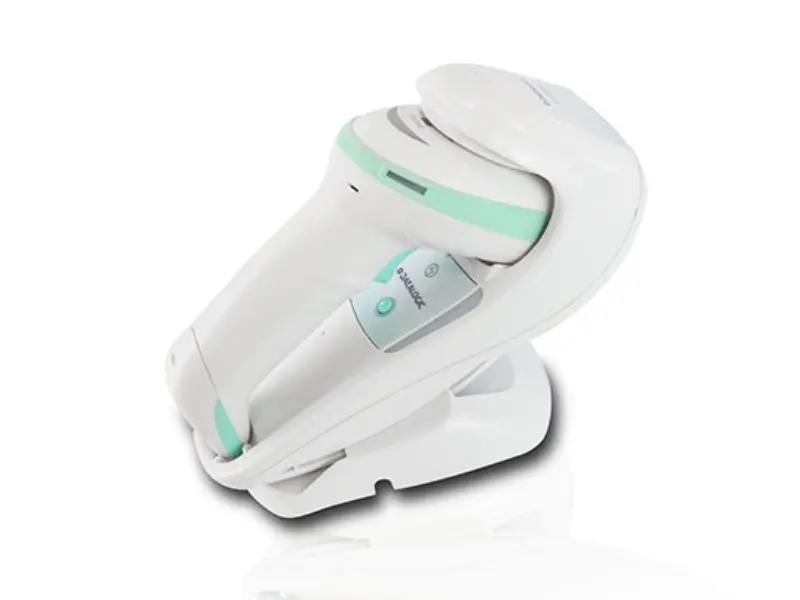 Weißer Funk-Barcodescanner mit Ladeschale