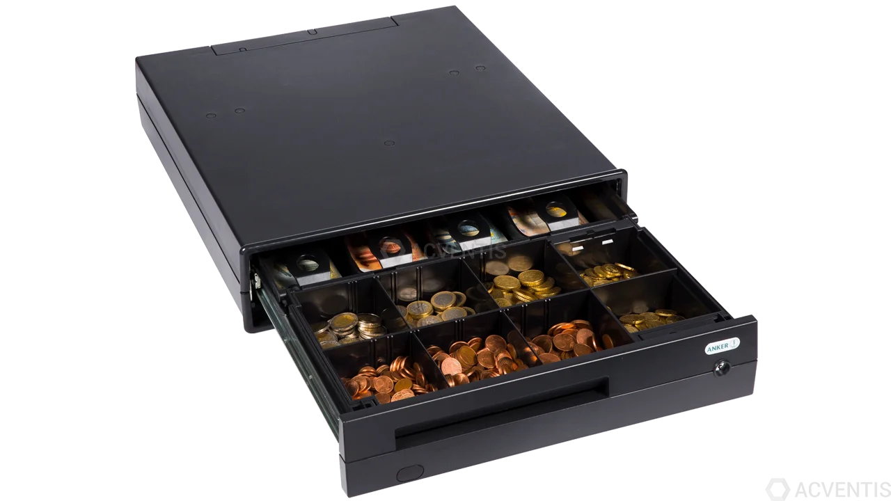 Offene schwarze Kassenschublade mit Fächern für Münzen und S