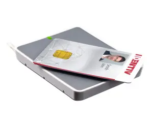 Flacher USB Smartcard-Leser mit aufgelegter ID-Karte